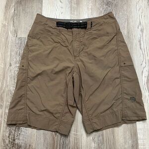 Mountain Hardwear Men’s Nylon Shorts Dark Khaki Size Medium Hiking Outdoors
